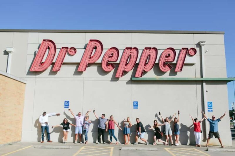 Waco: Fixer Upper Highlights and City Tour by Van - Exploring Waco’s Fixer Upper Neighborhoods and Landmarks