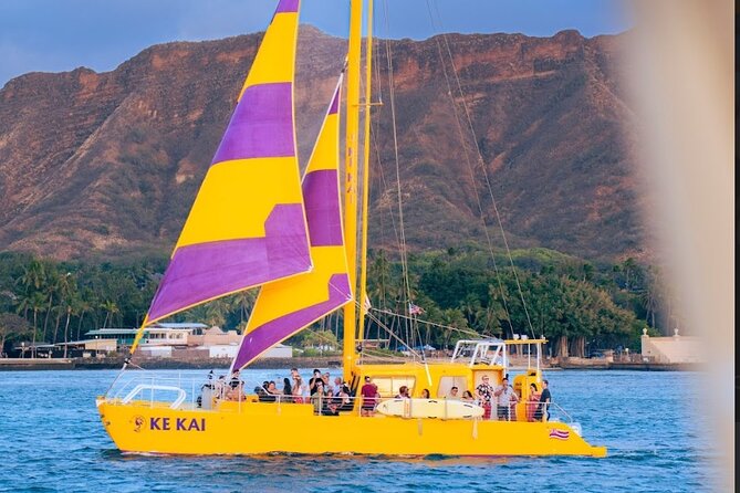 Waikiki Beach Sunset Sail - Key Points