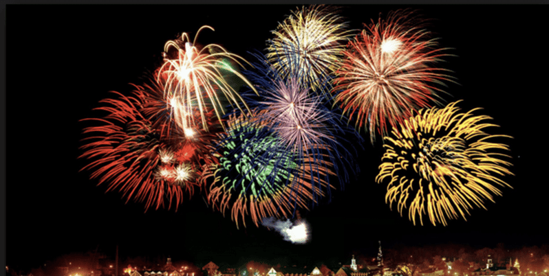 Waikiki: Friday Night Fireworks Catamaran Sail - Waikiki Fireworks Catamaran: A Relaxed and Elegant Evening