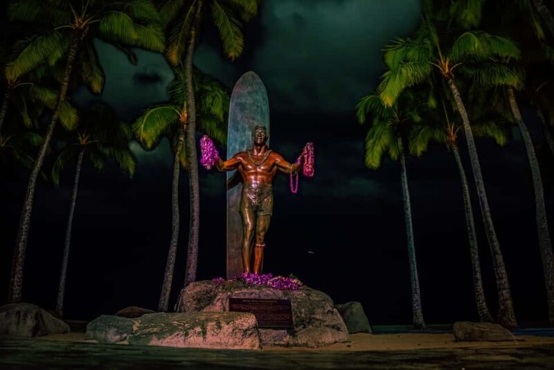 Waikiki Ghosts Boos and Booze Haunted Pub Crawl - Waikiki’s Haunted Hotspots and Their Stories