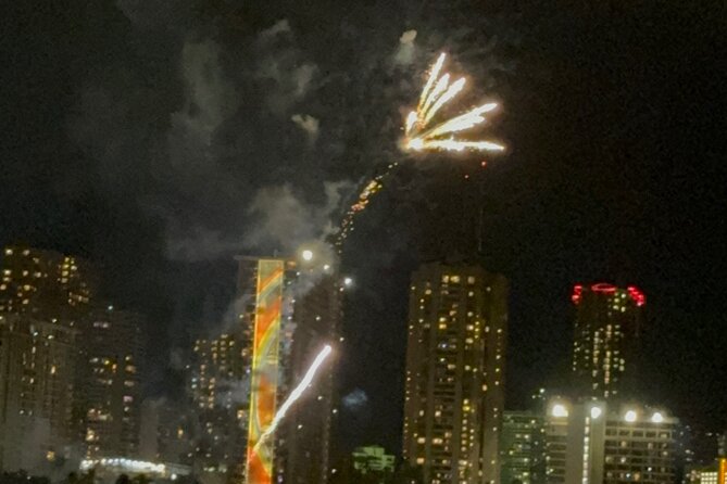 Waikiki Glass Bottom Boat Fireworks Tour - Weather, Seasickness, and Accessibility Tips