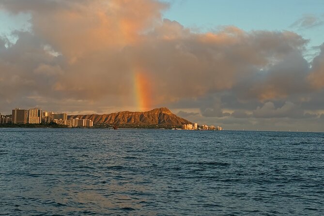 Waikiki Sunset Boat Cruise - The Vessel: Space and Comfort