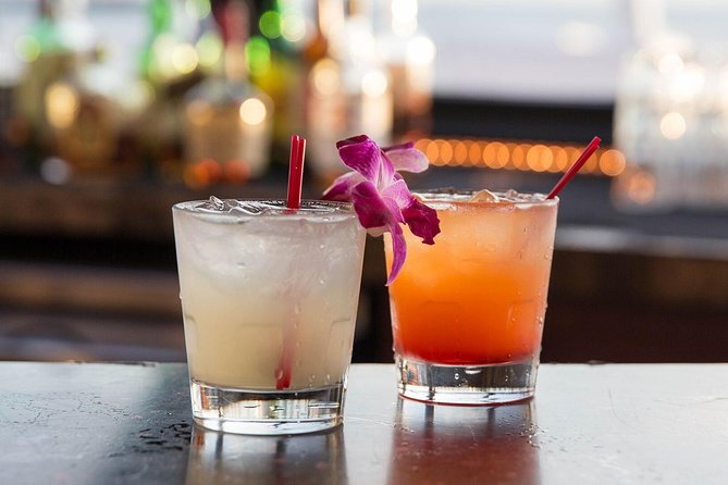 Waikiki Sunset Cocktail Cruise aboard the Majestic by Atlantis - Drinks, Snacks, and Onboard Service