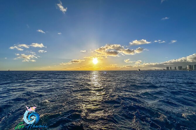 Waikiki Sunset Cruise from Oahu - Diamond Head and Waikiki: Two Iconic Stops