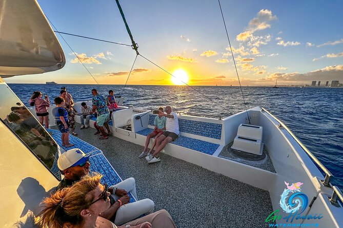 Waikiki Sunset Cruise from Oahu - Weather, Cancellation, and Accessibility Details