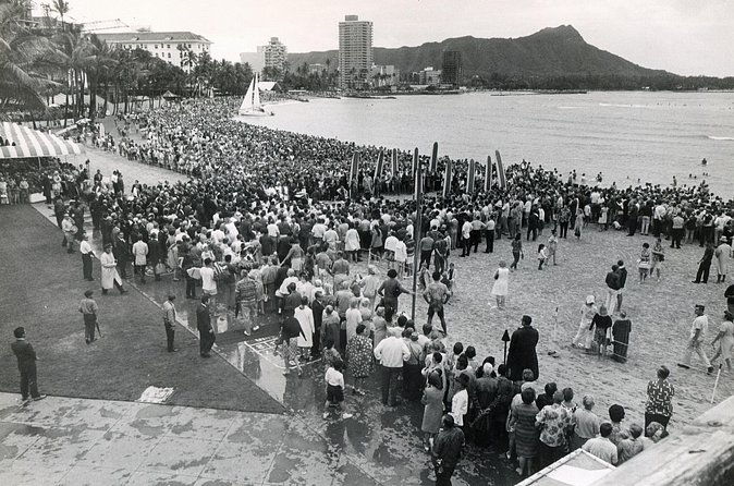 Waikiki Surf Legends History Tour - Experience the Sacred Connection at Kuhio Beach Hula Show
