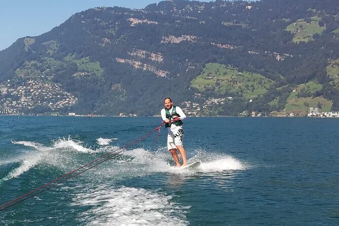 Wakeboarding Lake Zurich - afternoon ! - Flexibility and Optional Extensions