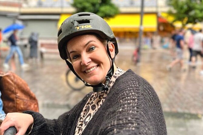 Walk or Bike- tour with Professional photoshoot - Discovering Turia Park by Foot or Bike