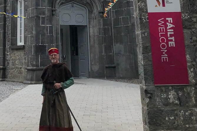 Walk the Medieval Mile with Pat - Pacing, Group Size, and Accessibility