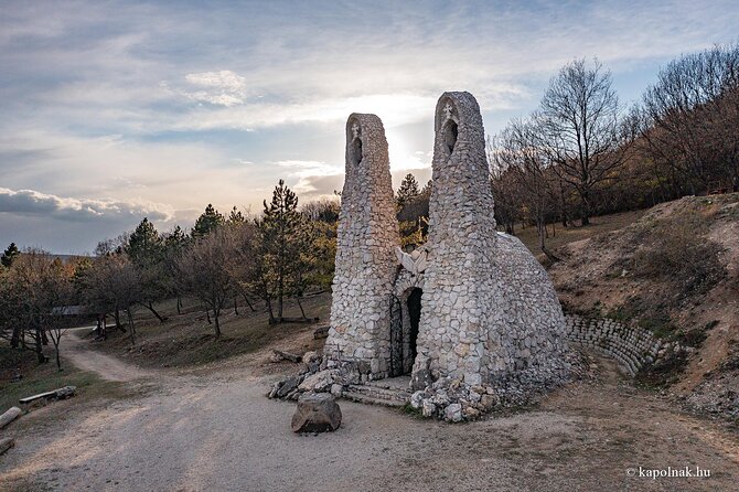 Walk to recent and aged spiritual sanctuaries near Budapest - Starting at the Pilisi Boldogasszony-kápolna and Startrail Path