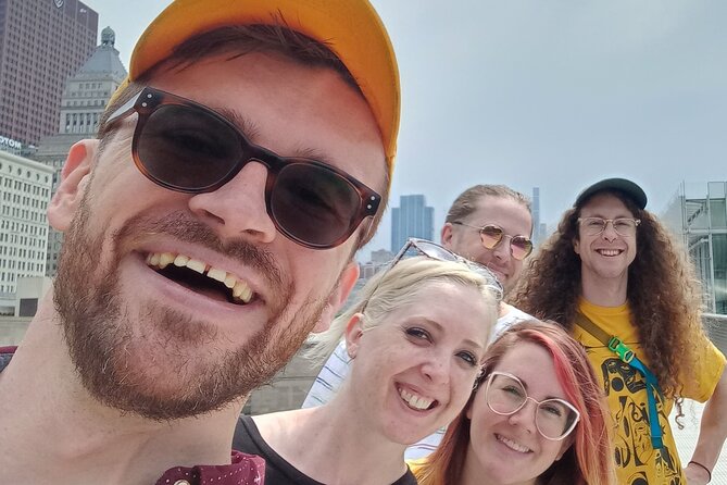 Walkin' with Colin: Chicago History-Mystery-Comedy-Tragedy Tour - Practical Information: Meeting Point, Group Size, and Accessibility