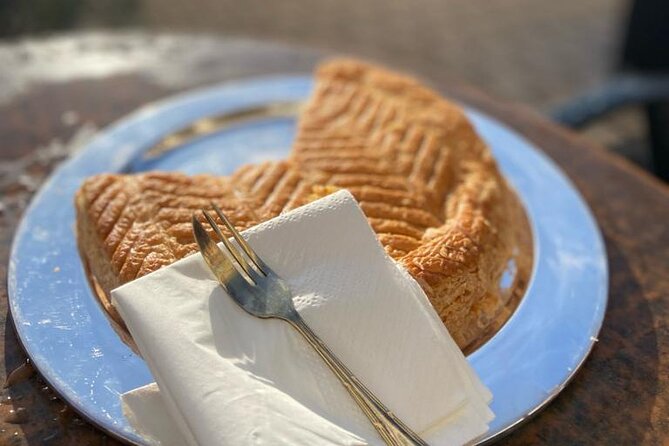 Walking and Tasting Tour of Saint Germain En Laye - Logistics: Meeting Point, Group Size, and Accessibility