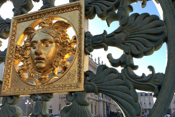 Walking around Turin with a local guide - Exploring Turin’s “Living Room”: Piazza San Carlo