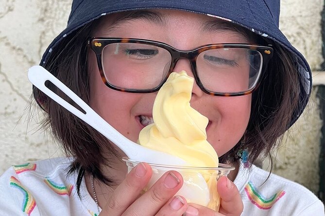 Walking Food Tour Exploring Hanalei - The Guide: Knowledge and Personal Touch