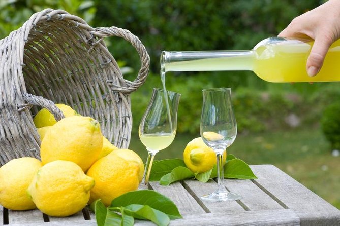 Walking Food Tour in Sorrento w/ Limoncello Factory Lemon Grove - Key Points