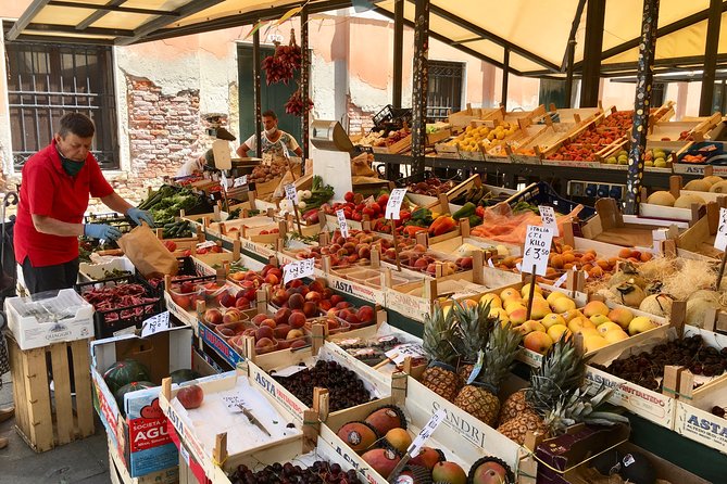 Walking in Venice Off-the-beaten Track - Local Guide Insights and Stories