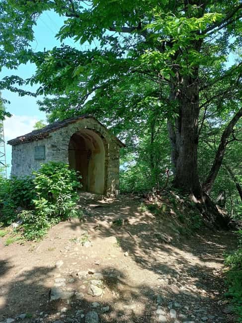 Walking on Lake Como: the Wayfarer's Path from Varenna to Dervio - A Guided Trek Along Lake Como’s Historic Trails