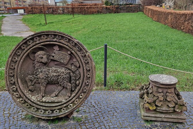 Walking on the Wall: 3-Hour Tour in Berlin - Visiting the Rabbit Field in the Death Strip