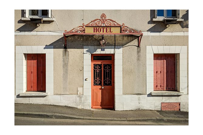 Walking Photography Tour of Amboise conducted in English - Logistics and Practical Details