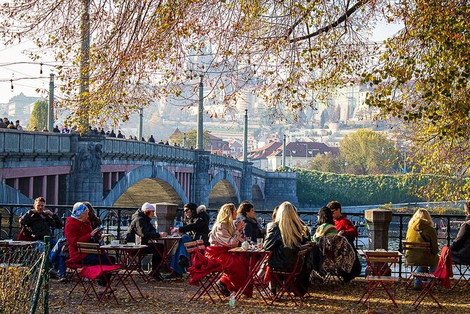 Walking through ages: 11th to 21st century, Prague flavoured - Starting at Prague Castle: The Gothic Symbol and Historic Cradle