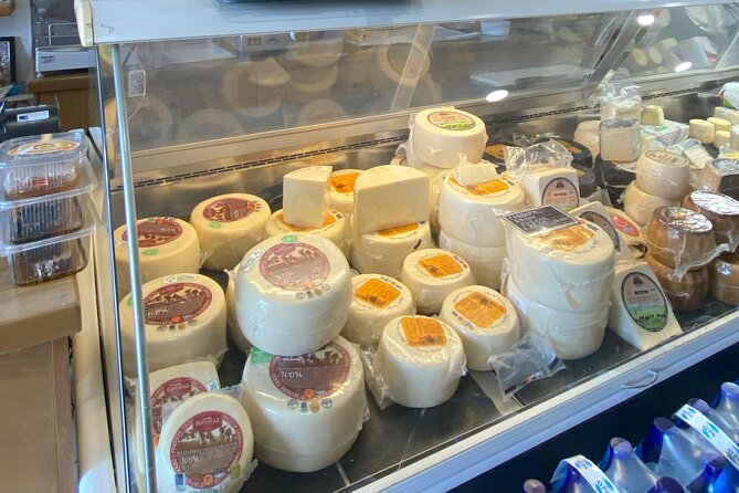 Walking Tour and Cooking Class on Naxos with Local Market Visit - Enjoying the Feast: Sharing the Dishes You Made