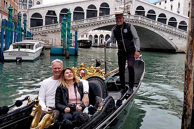 Walking Tour and Enchanting Gondola Journey in Venice - Comparing this Tour to Similar Experiences