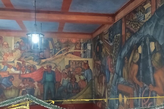 walking tour CDMX Behind the iconic - Logistics and Group Experience