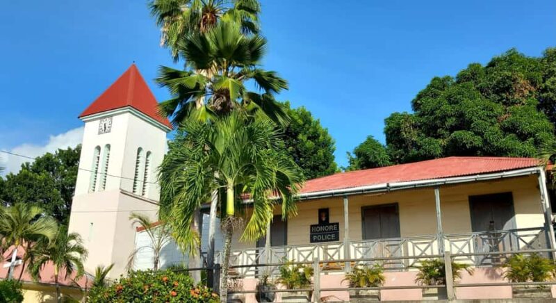 Walking Tour: Death in Paradise & Honoré Police Station Set - Visiting the Iconic Honoré Police Station Set