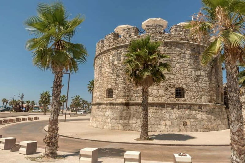 Walking tour Durrës - The Castle Walls and Their Historic Significance