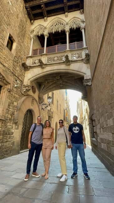 Walking Tour Gothic Quarter & Historic Center of Barcelona - Visiting the Barcelona Cathedral and Its Surroundings