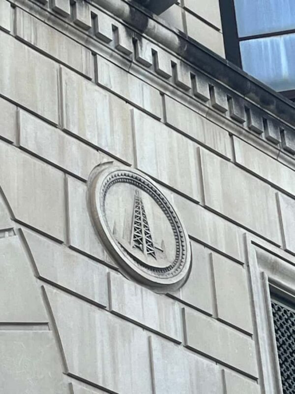 Walking tour, Historic Downtown Dallas at night; Stories and legends - Tour Logistics: Meeting Points and Group Size