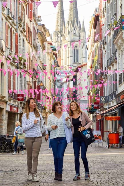 Walking tour in Bayonne - Visiting Château Vieux – The Roman Roots of Bayonne