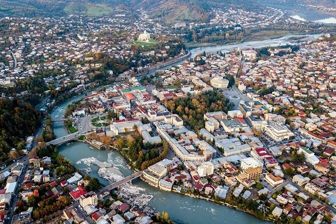 Walking tour in Kutaisi - Optional: Visiting the Green Bazaar and Buying Local Food