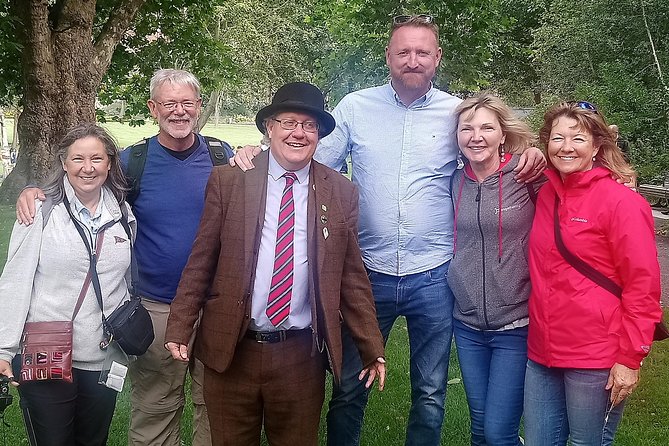 Walking tour in Merrion Square Park with a pint of Guinness Dublin Rogues Tour - Merrion Square’s Architectural and Artistic Charm