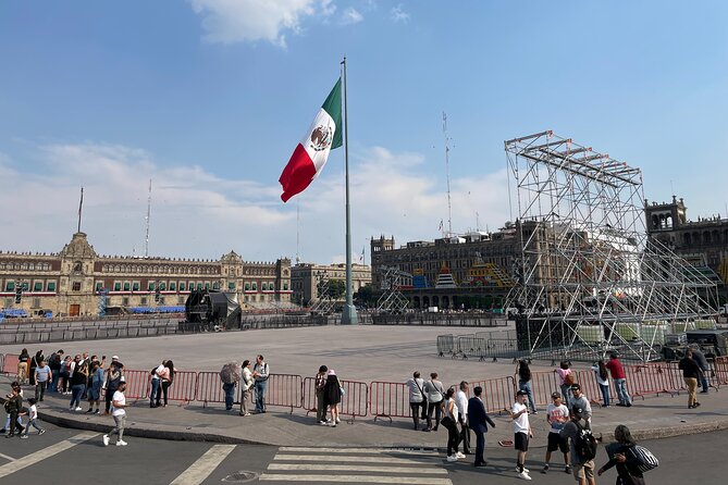 Walking Tour in Mexico City for Exploring their Cultural Heritage - Discovering the Palacio Nacional