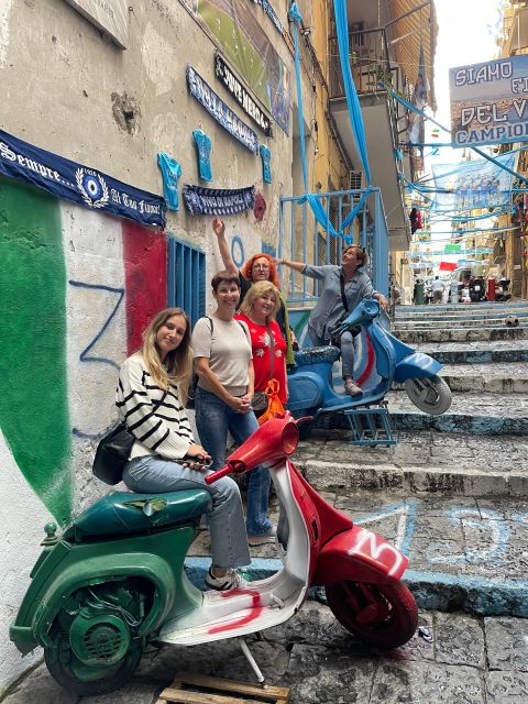 Walking tour in Naples - Discovering the Ancient Market of Pignasecca and Spaccanapoli