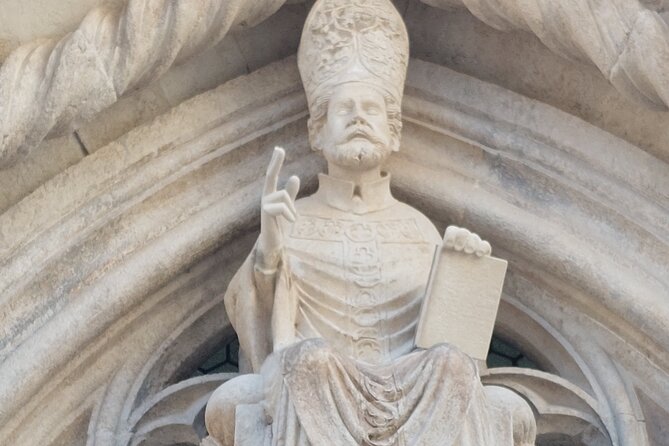 Walking Tour in old town Korcula 1 Hour - Operating Hours and Booking Details