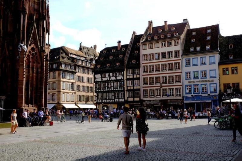 Walking Tour in Strasbourg with Tastings and Stories - Exploring Strasbourg’s Sweet Flavors at a Local Boulangerie