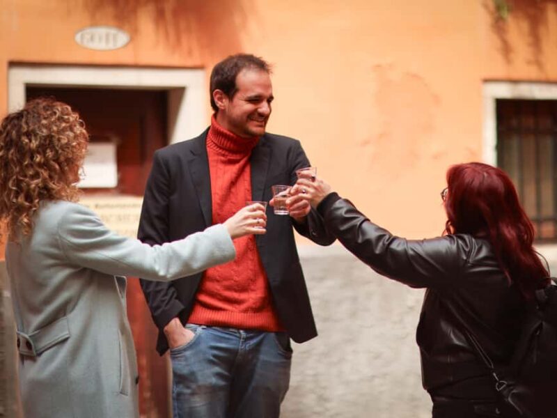 Walking Tour in Venice Rialto with Tastings and Stories - The Historic Rialto Bridge and Its Stories