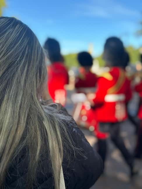 Walking tour: London icons - The Changing of the Guard: A Traditional Highlight