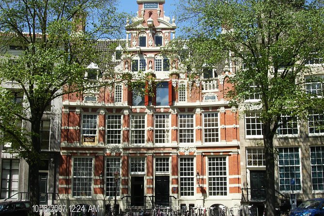 Walking tour of 2 hours of the highlights of Amsterdam - Discovering the Old Neighborhood of Zeedijk