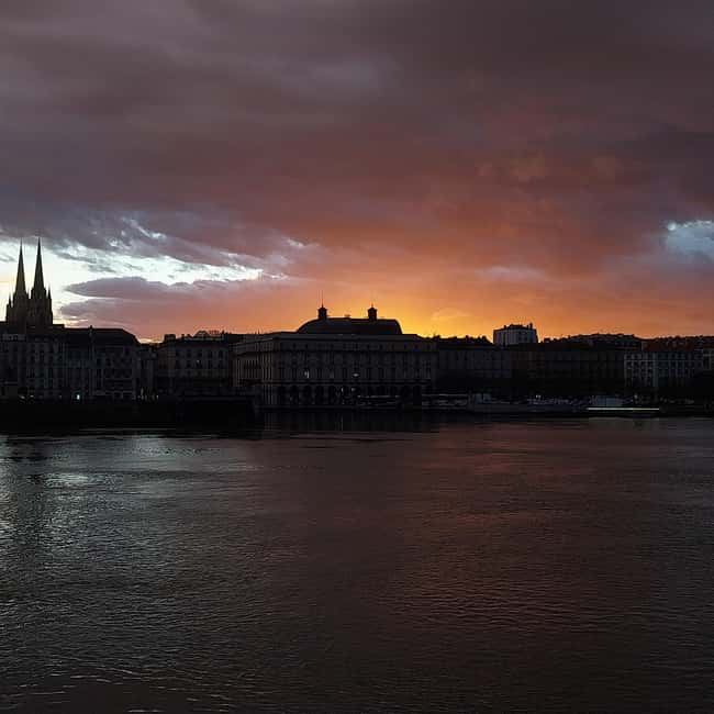 Walking tour of Bayonne history and curiosities - Exploring Bayonne Cathedral: A Masterpiece of Architecture and History