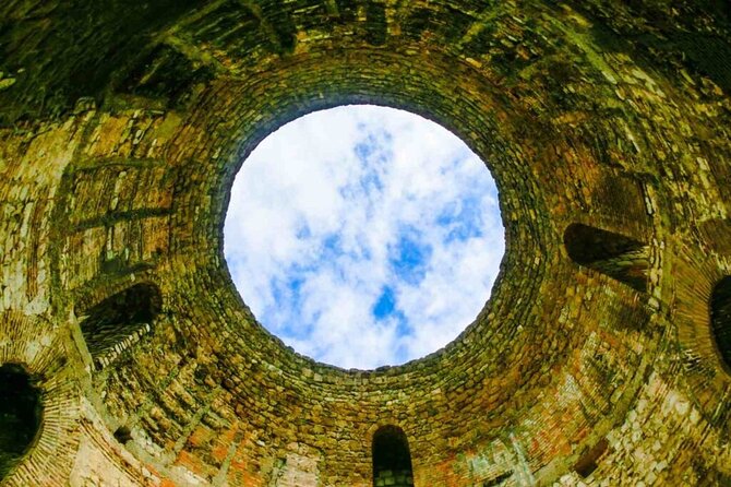 Walking tour of Diocletian's Palace in Split - Accessibility and Group Size