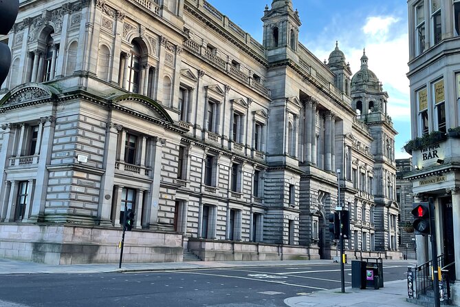Walking Tour of Glasgow - George Square: Statues and Scottish History