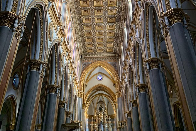 Walking Tour of Naples Old Town with Expert Guide - Artistic Heritage in Historic Churches