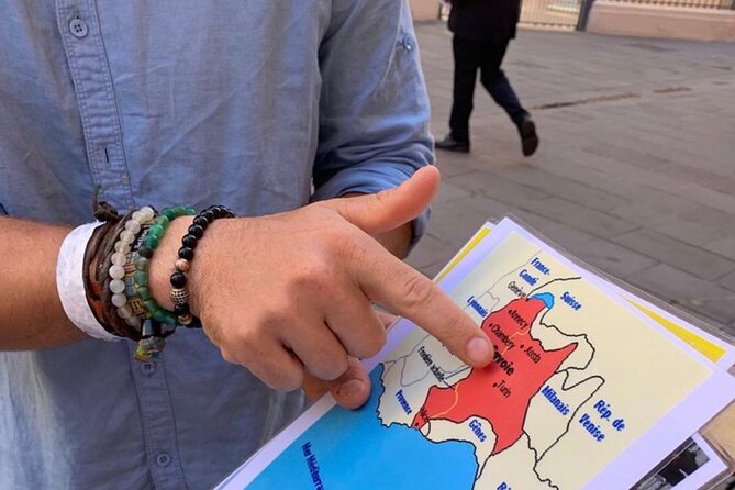 Walking Tour of Old Nice and Castle Hill - Tasting Pissaladière and Insider Food Tips