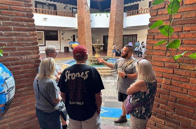 Walking Tour of Puerto Vallarta Culture, Cuisine, and History - Tasting the Flavors at Emiliano Zapata Market