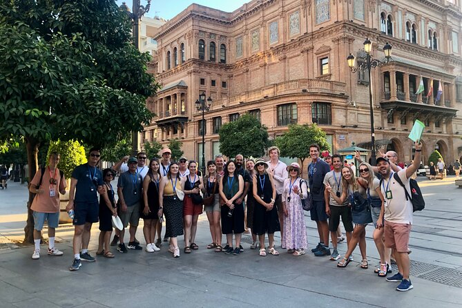 Walking Tour of Sevilla's Historic Sites - Starting Point at Plaza de San Francisco and the First Impressions