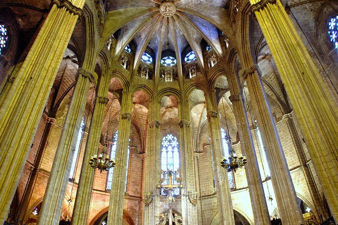 Walking tour of the Gothic Quarter of Barcelona + Cathedral - Discovering the Gothic Quarters Architectural Gems