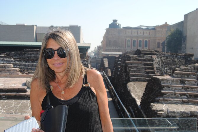 Walking Tour of the Historic Center of Mexico City - Marveling at Palacio de Bellas Artes